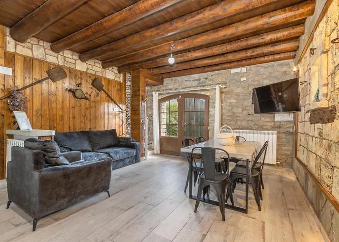 Casa Perico * Borrastre